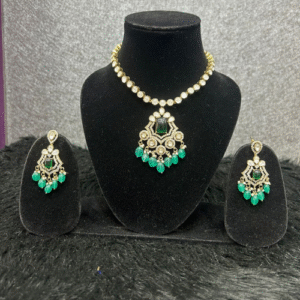 Mossanite Green minimal neckpiece