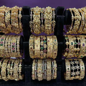 Antique bangle size 2.8