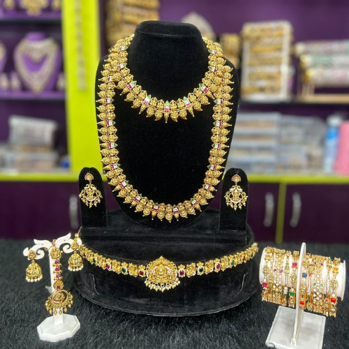 Jadau kemp Green pink & white stone jewellery