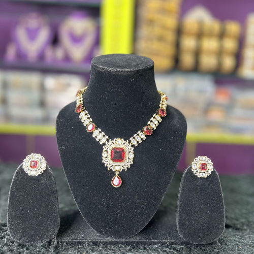 moissanite minimal neckpiece in Maroon stone